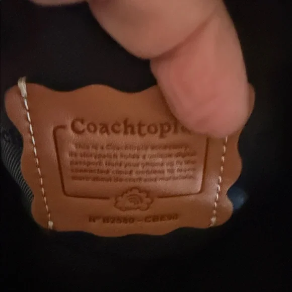 Coach Coachtopia black and white  Leather cosmetic case - Picture 2 of 6